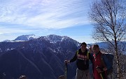 17 Da sfondo  Alpe Giumello e Monte Muggio , saliti  5 anni fa e, oltre, Grignone 